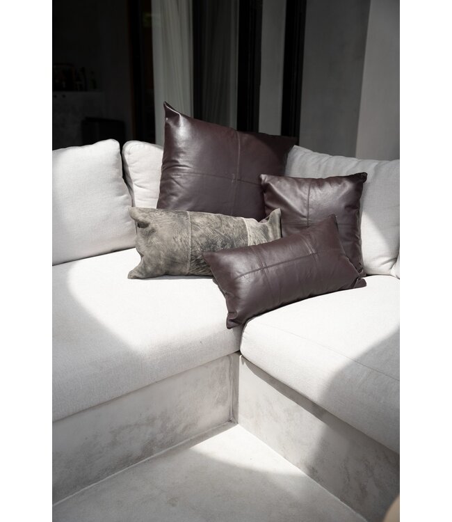 Bazar Bizar De Four Panel Leather Kussenhoes - Chocolade - 60x60