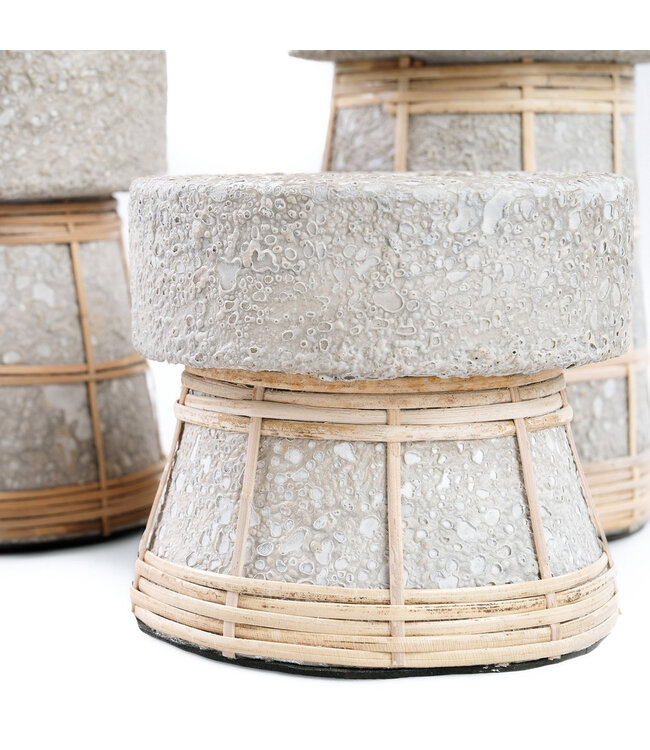 Bazar Bizar De Serene Kaarsenhouder - Beton Natuurlijk - L