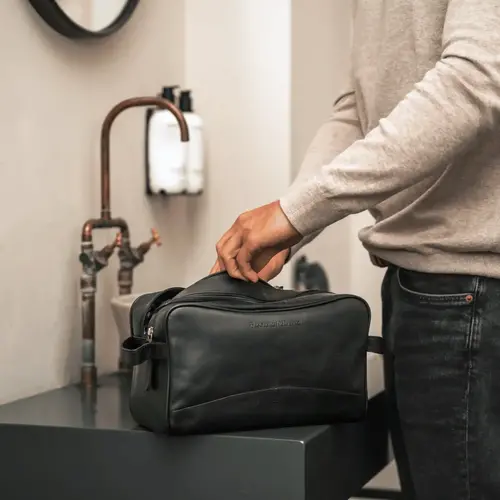 Chesterfield Leren toilettas zwart Waxed Pull Up | Stefan