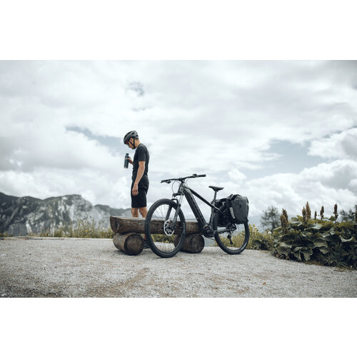 Thule fietstassen Thule Shield Pannier 22 liter zwart