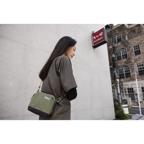 Thule cross bodytas Thule Paramount 2 liter groen Thule cross bodytas Thule Paramount 2 liter groen