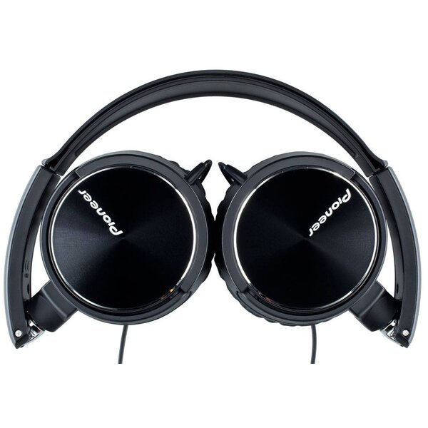  Pioneer headphones