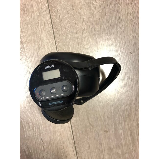 Gebruikte Metaaldetectors Occasion 2 Metaaldetector Deus V5 met 28 cm en 22 cm HF schijf en de WS-4