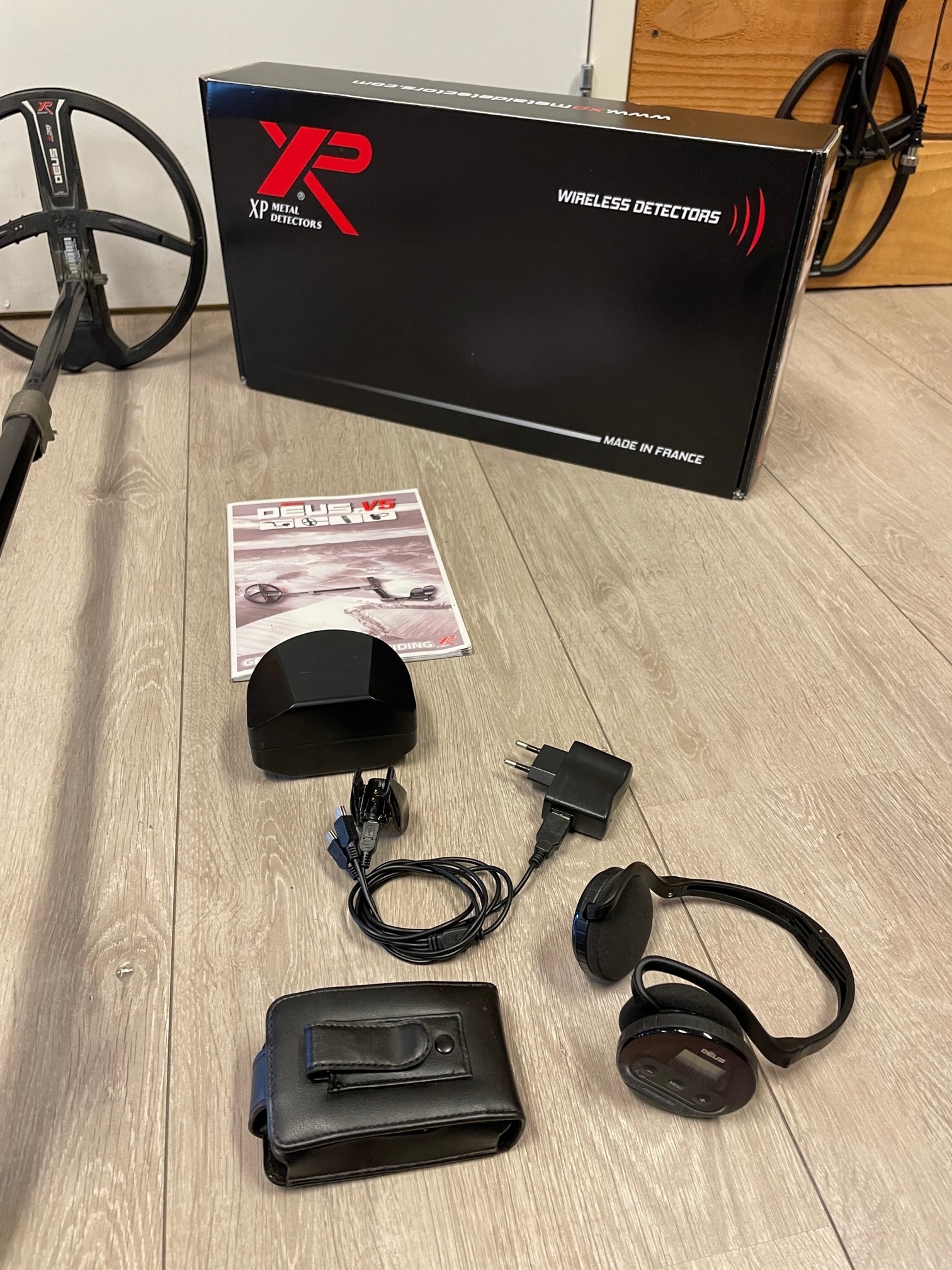 Gebruikte Metaaldetectors Occasion 1 Metaaldetector XP Deus 28cm X35 zoekschijf en WS-4 Hoofdtelefoon