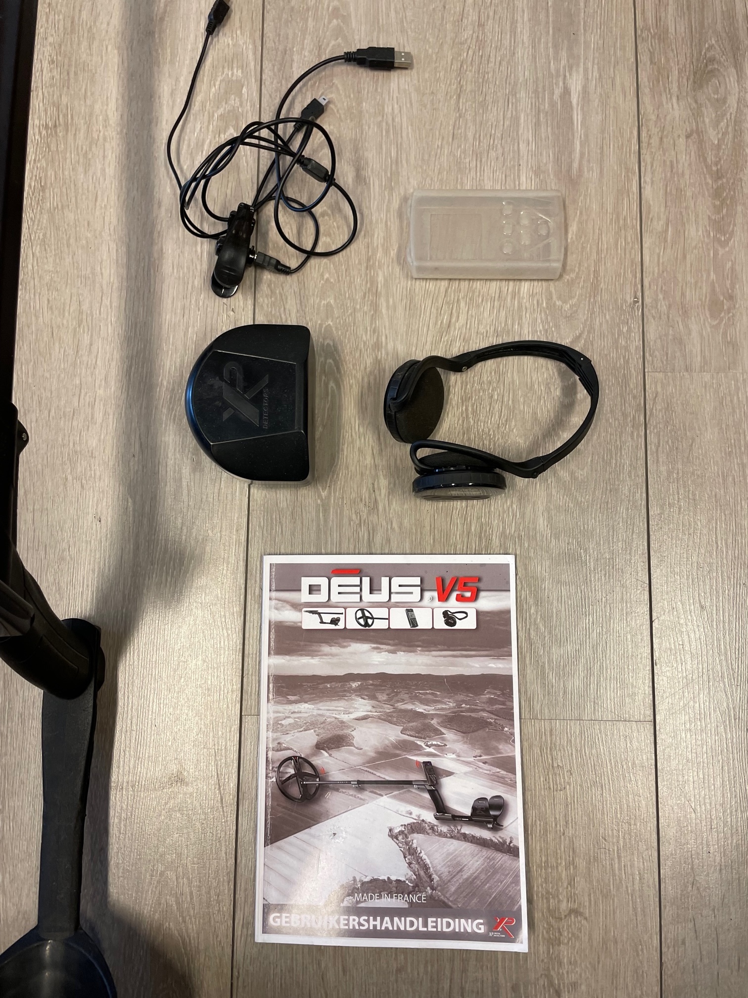 Gebruikte Metaaldetectors Occasion 5 Metaaldetector XP Deus met 28cm X35 zoekschijf en WS-4