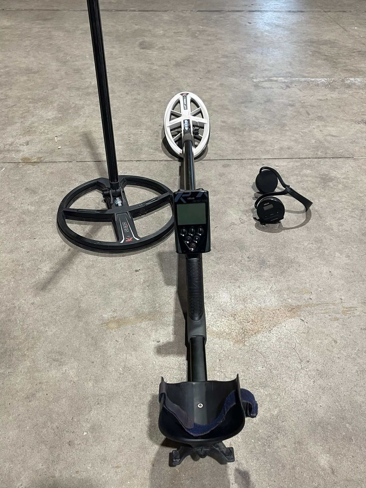 Gebruikte Metaaldetectors Occ 28: XP Deus 1 28CM en Elliptische HF Schijf