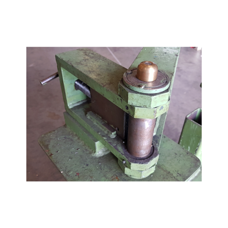 M1172 Radiusbuiger Handbediend Gebruikt