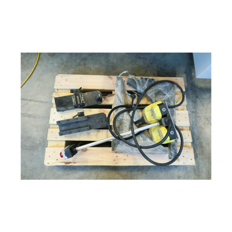 M1369 Toskar Press Brake Maestro 2100-40 Used