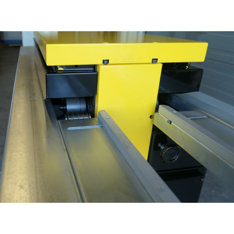 Air-Works Lockformer Pittsburgh Showroom model