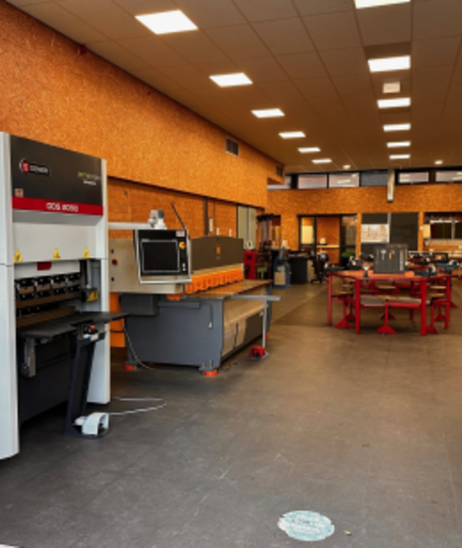 Le Calvijn College opte pour une presse plieuse compacte