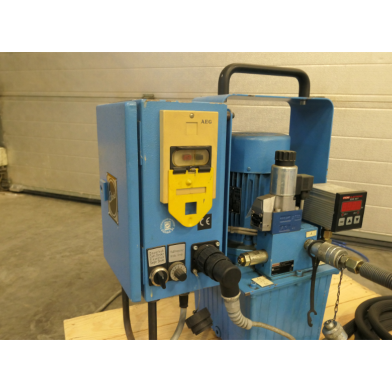 ECKOLD M1422 ECKOLD MCD 30/50 Clinching frame Used