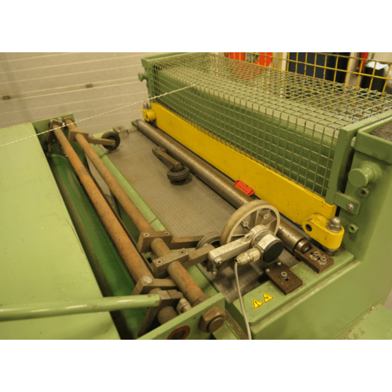 M1443 AMGA Kniplijn Z10-20 Gebruikt