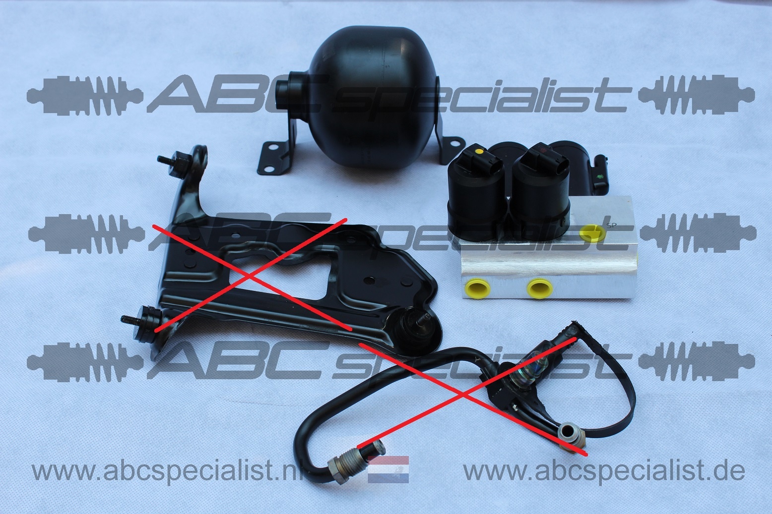 MERCEDES-BENZ Mercedes Classe SL R230 ABC blocco valvola & accumulatore di pressione completo anteriore A2203200358 A2203280031
