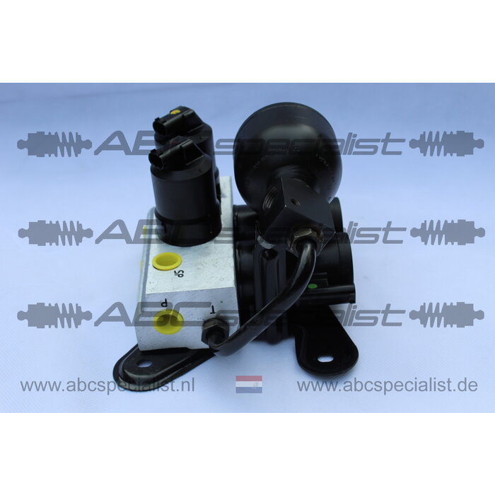 MERCEDES-BENZ Mercedes CL-Class C215 ABC valve block & pressure accumulator complete rear A2203200358 A2203280031