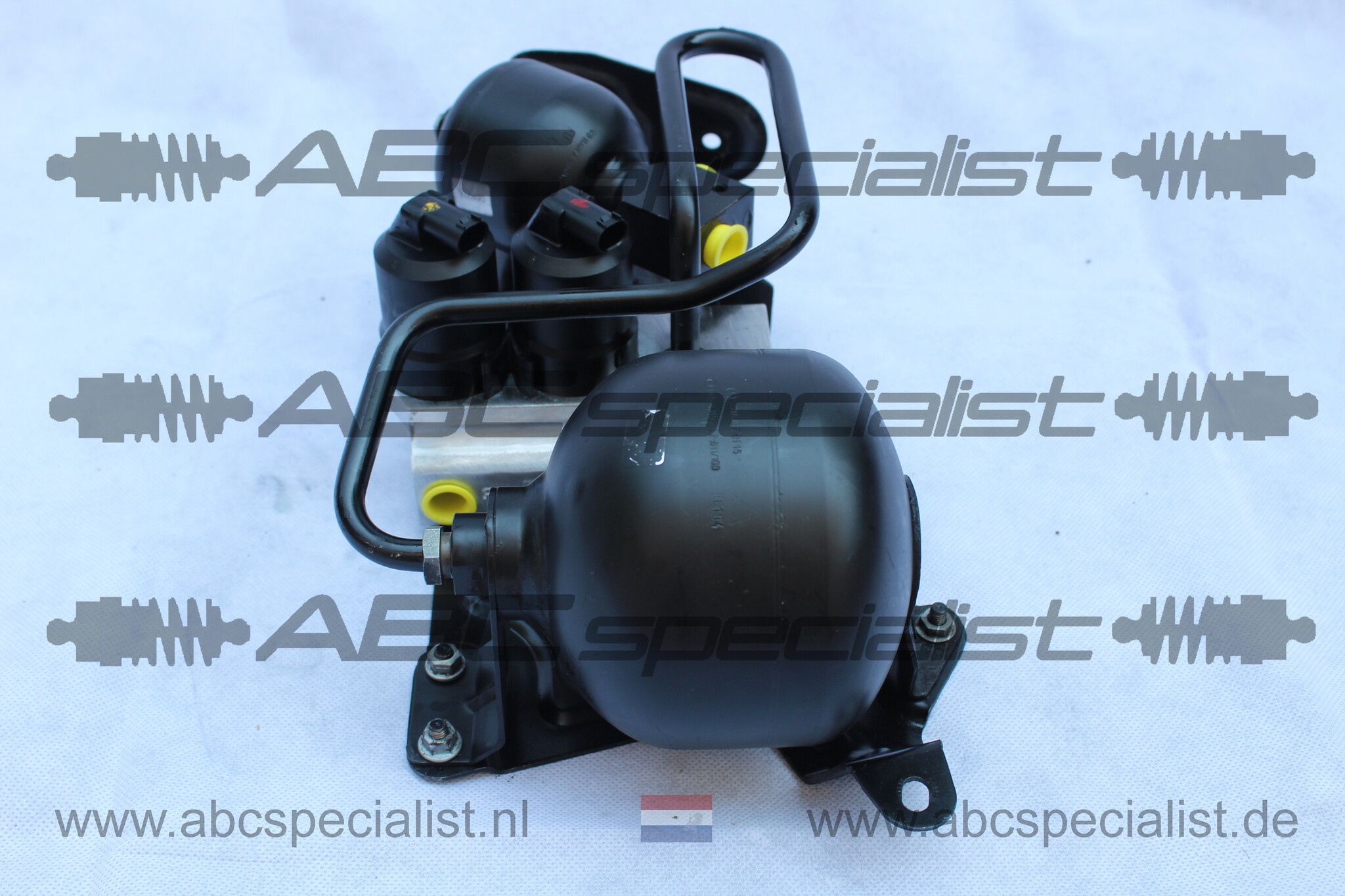 MERCEDES-BENZ Mercedes SL-Klasse R230 ABC Ventil block & Druckspeicher Komplett Hinten A2203200358 A2203280031