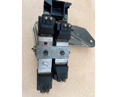 MERCEDES BENZ W126 HPF2 valve block 560 SEL SEC