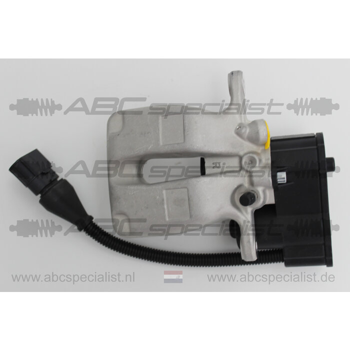 AUDI Audi A8 4E Right (O/S) rear brake caliper with electronic parking brake 4e0615404B