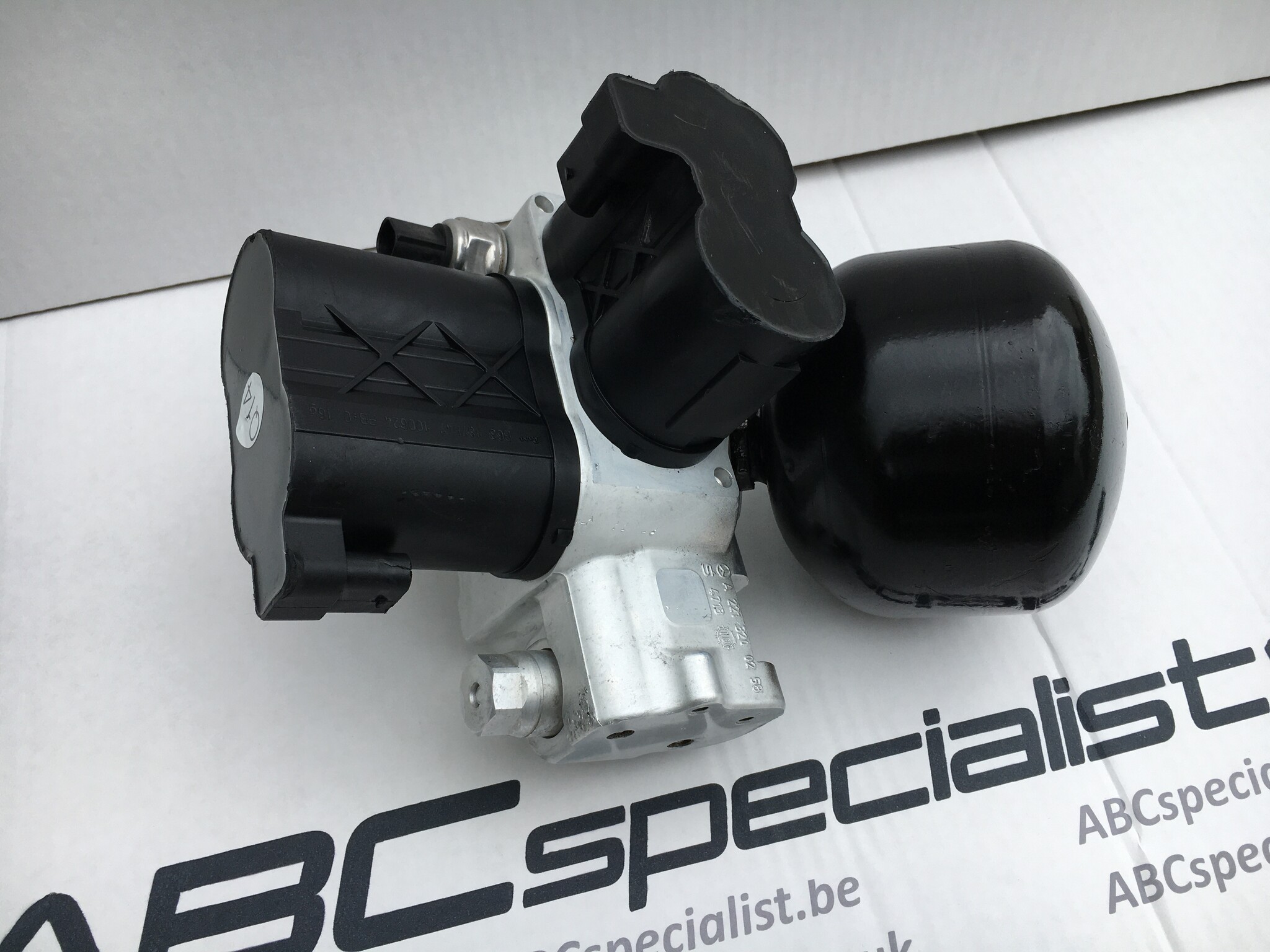 MERCEDES BENZ Classe SL R230 ABC Blocco Valvola A2213200258 A2213200958 Anteriore unità completa