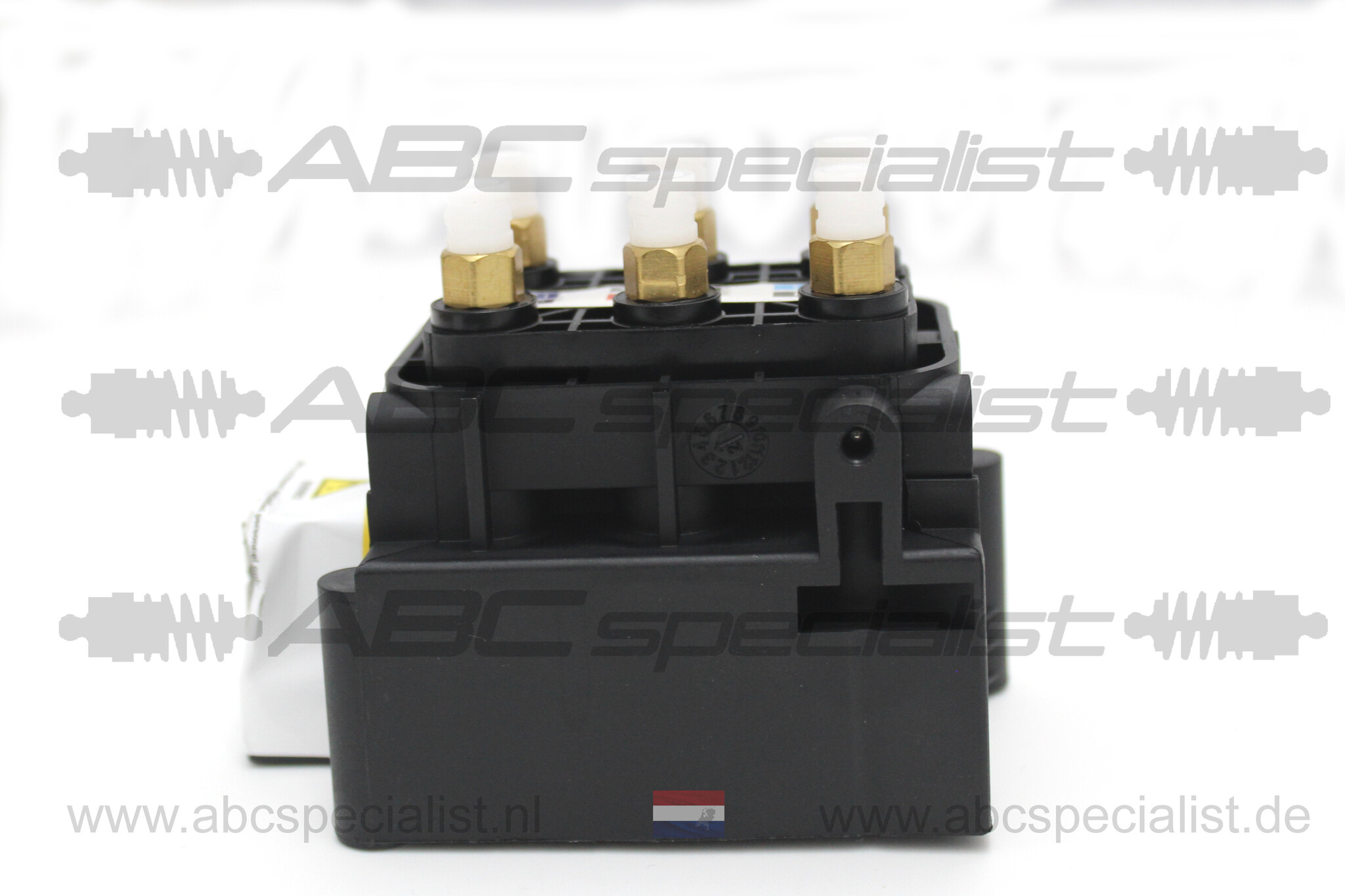 BENTLEY Bentley Continental GT GTC Airmatic Luftfederung Ventil 3D0616013 3D0616013C