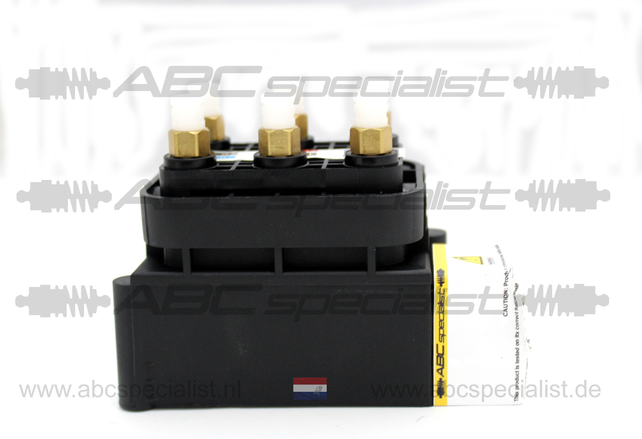 AUDI Audi A8 D3 4E Airmatic Luchtvering Ventiel 4F0616013 4Z7616013
