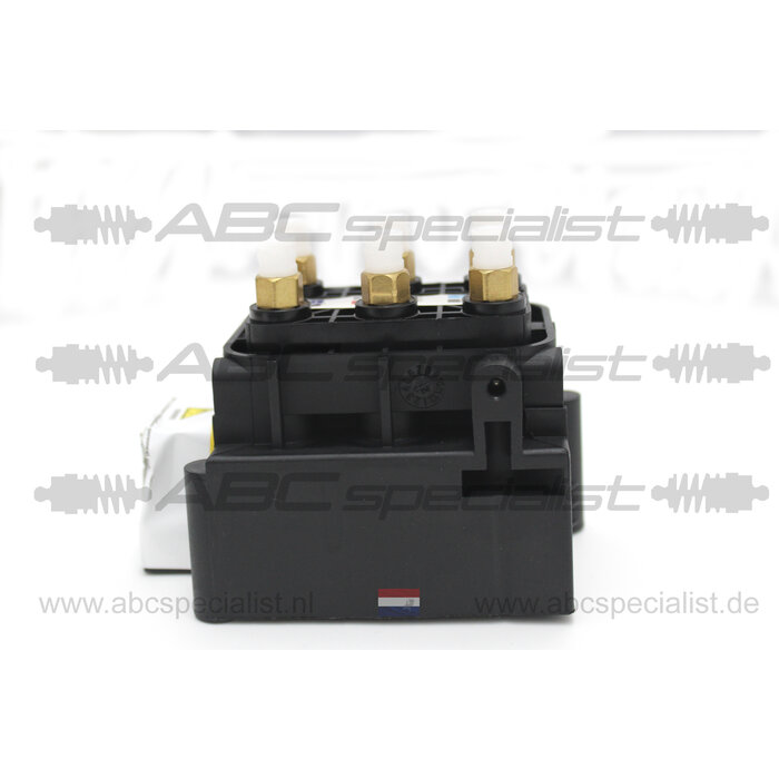 AUDI Audi A8 D3 4E Airmatic Luftfederung Ventil 4F0616013 4Z7616013