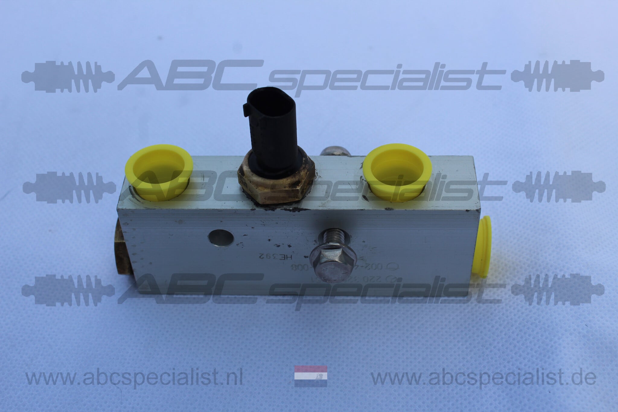 MERCEDES-BENZ Mercedes ABC valve distribution block C215 W220 R230 temperature sensor A2203200051 A2203200251