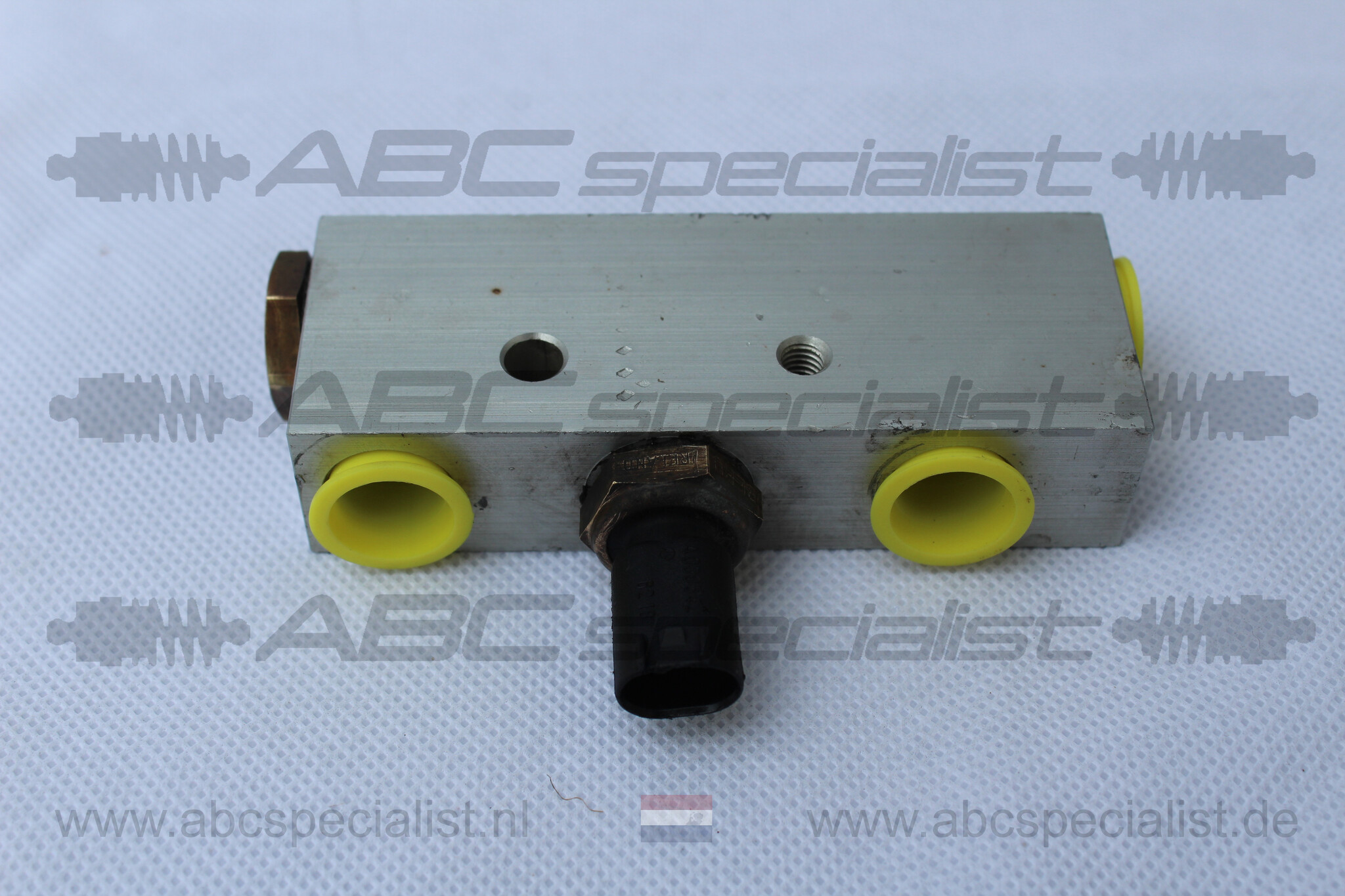 MERCEDES-BENZ Mercedes ABC valve distribution block C215 W220 R230 temperature sensor A2203200051 A2203200251