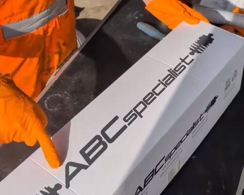 Cómo RB Engineering restauró un Mercedes utilizando nuestra suspensión ABC reconstruida.