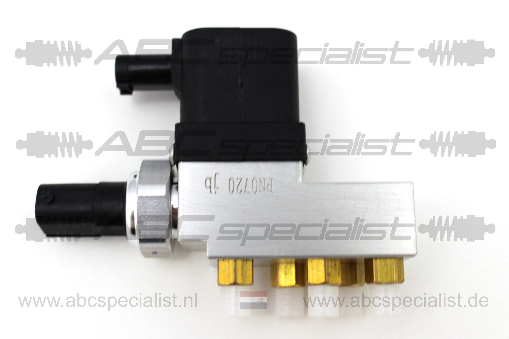 MERCEDES BENZ CLS Class C219 Airmatic Valve