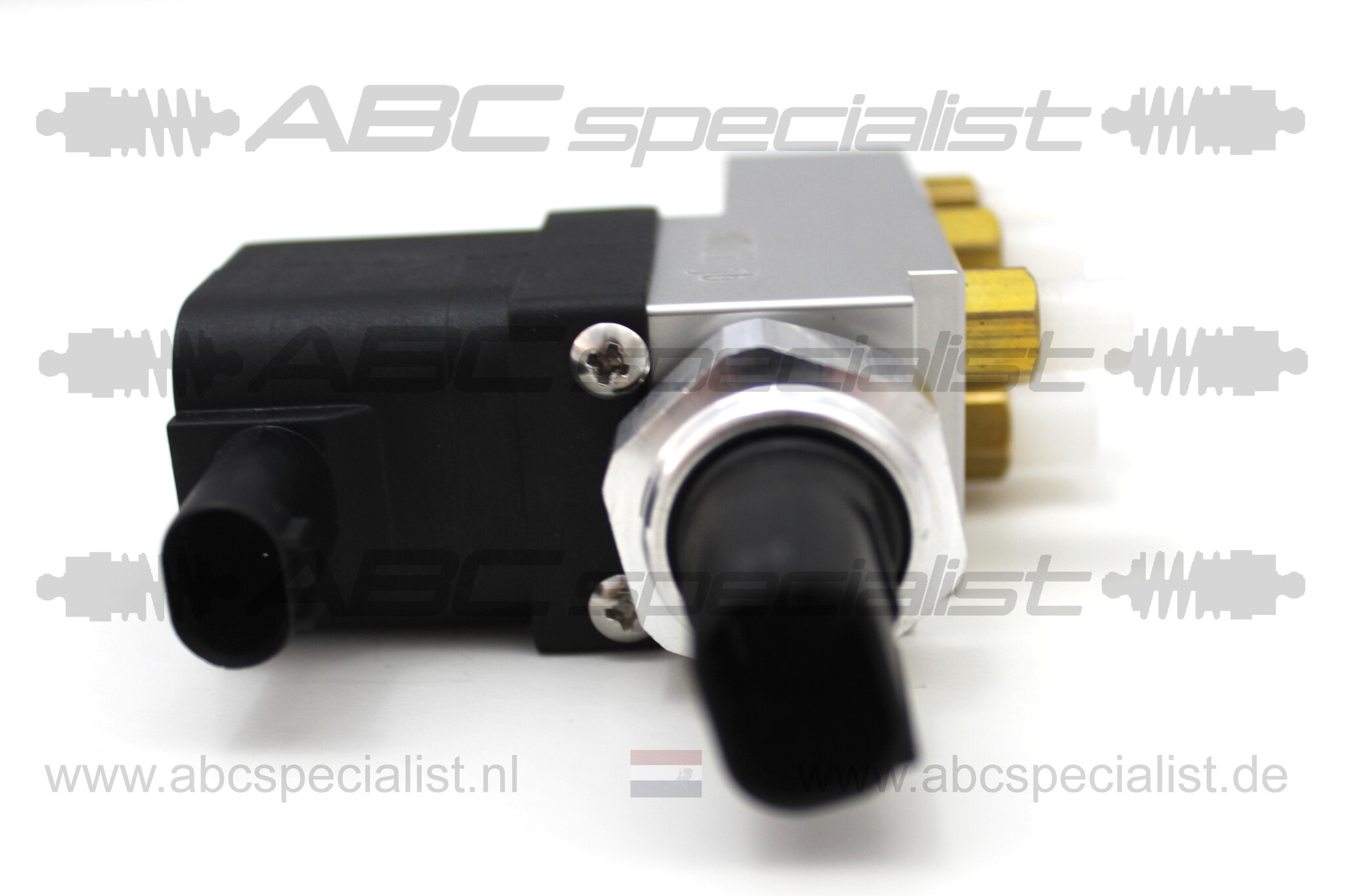 MERCEDES BENZ CLS Class C219 Airmatic Valve