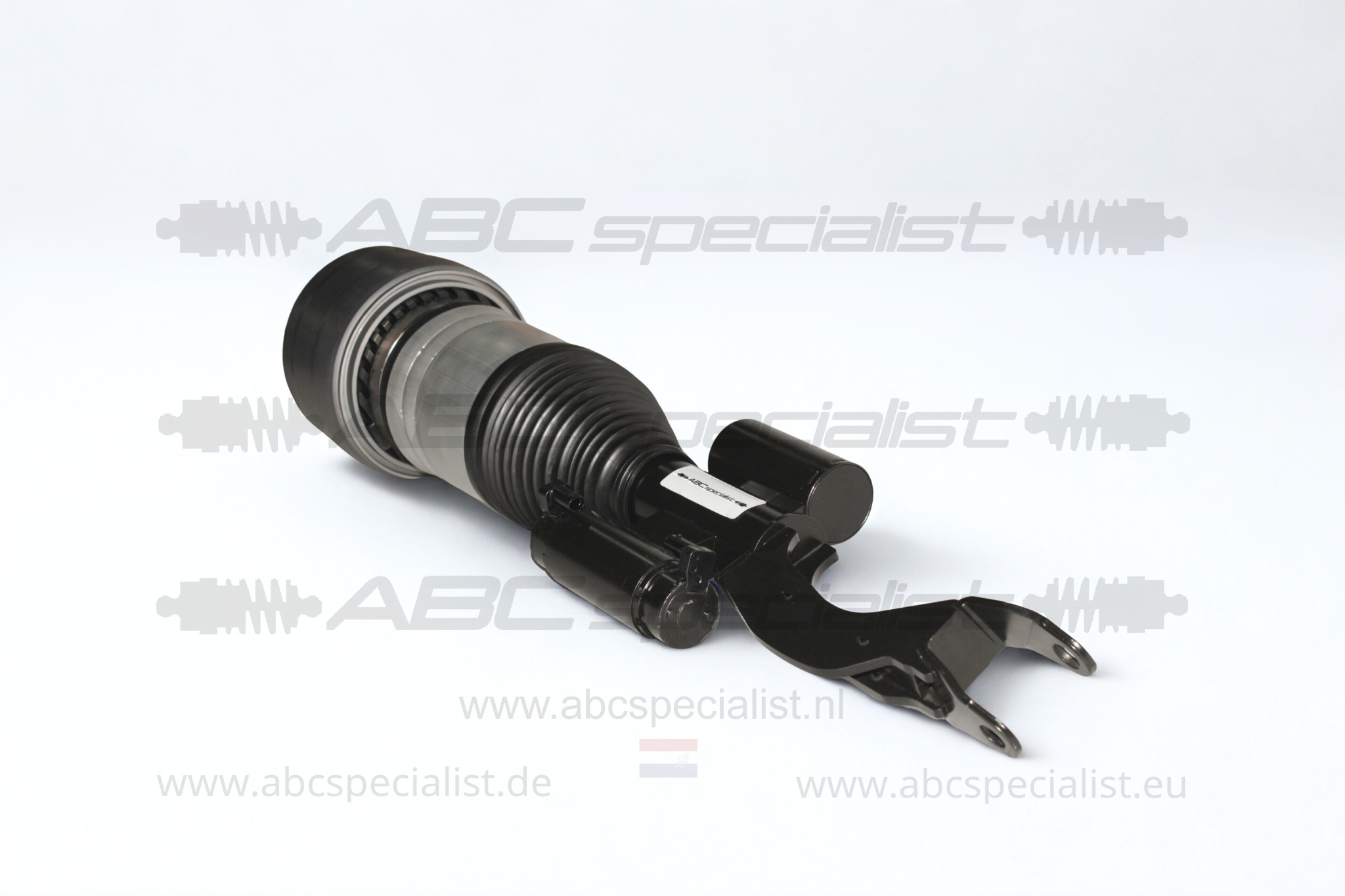MERCEDES-BENZ Mercedes E-Klasse W213 Airmatic Schokbreker 4Matic Voorzijde Links S213 X213 V213 A2133200702 A2133201503