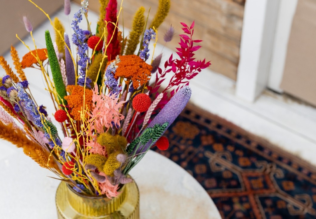 Bloeiende Gastvrijheid: Droogbloemen van B2B Flowers in Hotels en Restaurants