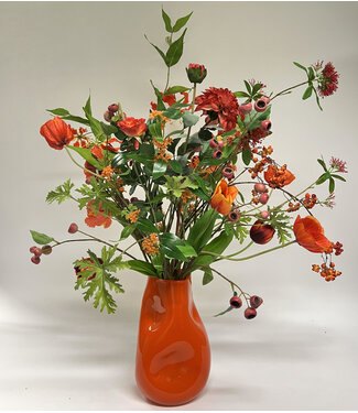 Silk Flowers by JJ boeket something in red | rood