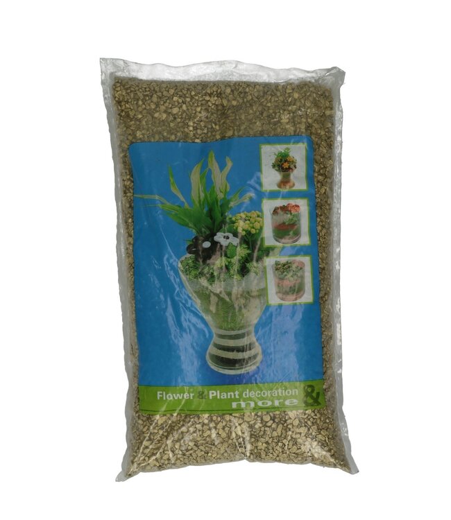 Goudkleurig grind voor garnering | Diameter  2-3 millimeter | Gewicht 5 kilogram  | Per stuk te bestellen