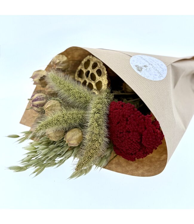 Bouquet of dried flowers Nathalie | Height ± 40 centimetres | With red, gold-coloured and natural green dried flowers | Available to order per bunch