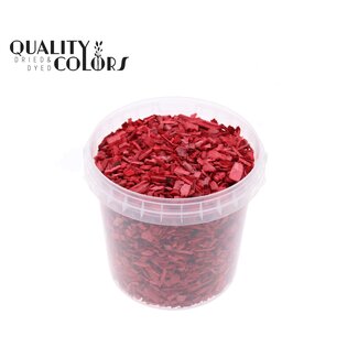 QC Wood chips in reusable bucket | Colour: Red | Length 5 - 8 millimetres | Bucket contents 1 litre | Per 6 buckets