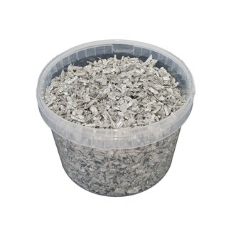QC Wood Chips in Reusable Bucket | Colour: Platinum | Diameter 5 - 8 millimetres | Capacity 10 litres | Per bucket