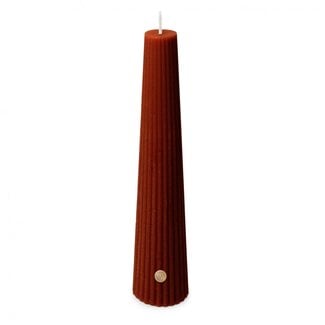 4A Obelisk Kaars | Kleur: Bordeauxrood | Diameter 4.5 centimeter | Hoogte 25 centimeter | Brandduur 25 uur | Per 6 kaarsen