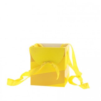 4A Cadeautasjes "Muse” | Kleur: Geel | Lengte 16 centimeter | Breedte 16 centimeter | Hoogte 18 centimeter | Per 10 tassen