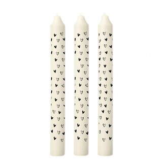 4A Kaars met Hartjes | Kleur: Zwart en Wit | Diameter 2.2 centimeter | Hoogte 20 centimeter | Per 3 kaarsen