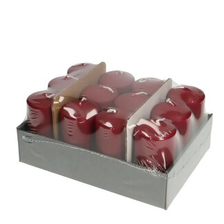 4A Bougie pilier “Safe Candle” | Couleur : Rouge vin | Diamètre 5 centimètres | Hauteur 10 centimètres | Durée de combustion 25 heures | Par 12 bougies piliers
