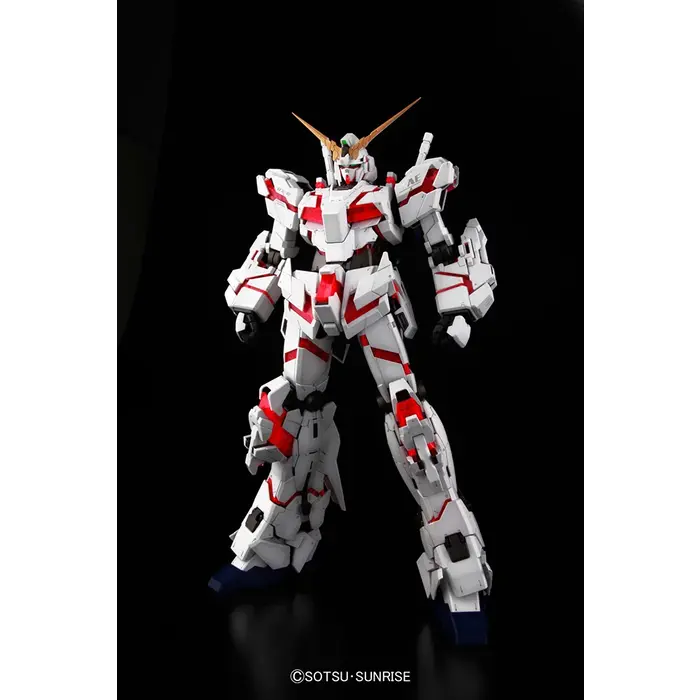 Bandai Gundam PG Full Psycho-Frame Prototype Unicorn Gundam 1/60 Model Kit