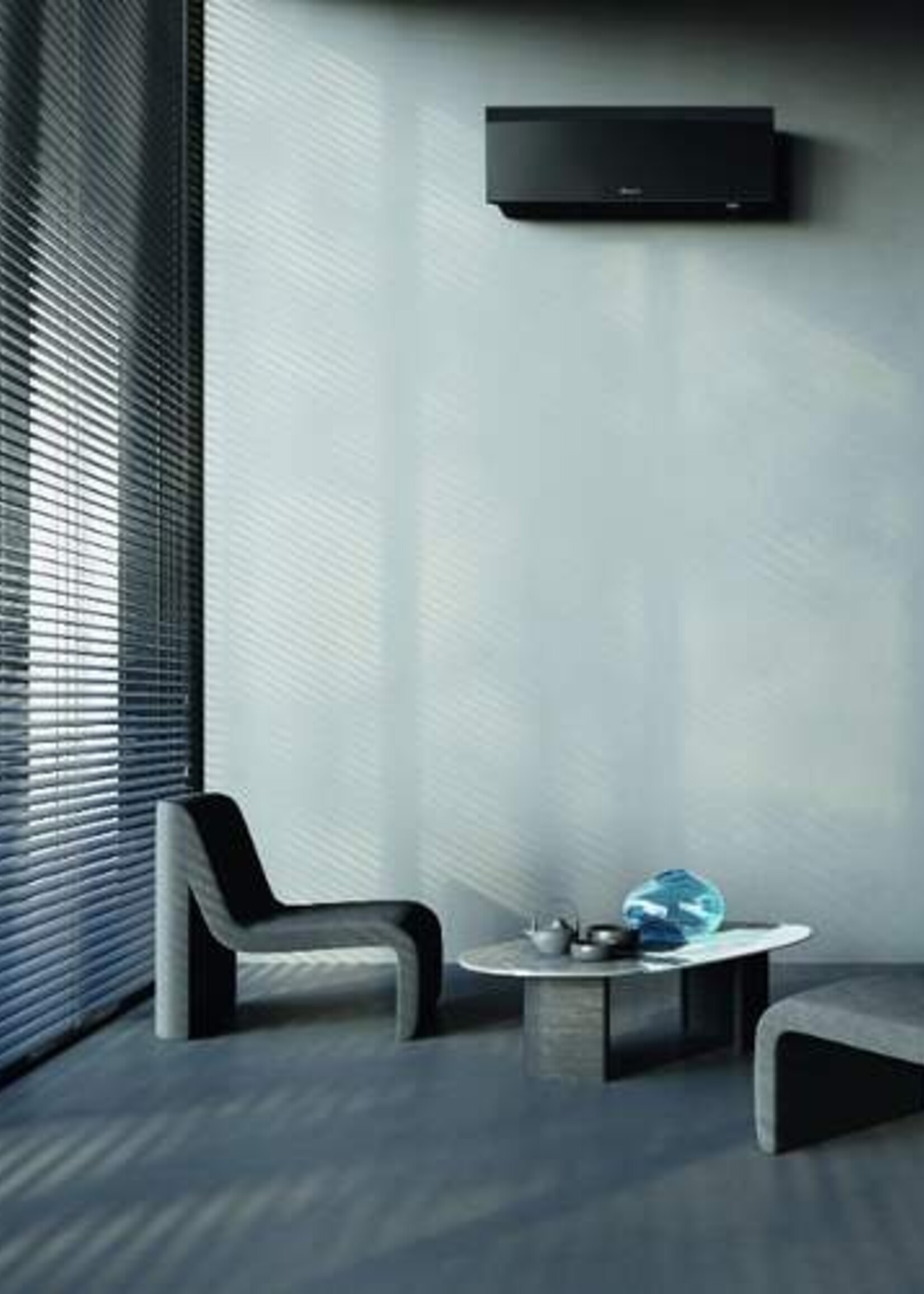 DAIKIN Daikin Emura indoor + outdoor unit 2.0 kW set matt black R32 (including IR remote control and WiFi)