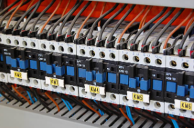 Zo werkt een PLC (Programmable Logic Controller)