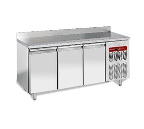 Diamond Wand  koeltafel, geventileerd, 3 deuren en 600x400, 550 liter Diamond Wand  koeltafel, geventileerd, 3 deuren en 600x400, 550 liter