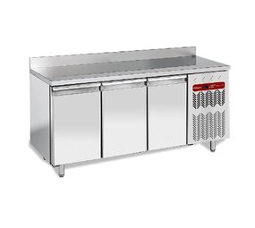 Diamond Wand  diepvriestafel, geventileerd, 3 deuren gn 1 1, 405 liter Diamond Wand  diepvriestafel, geventileerd, 3 deuren gn 1 1, 405 liter