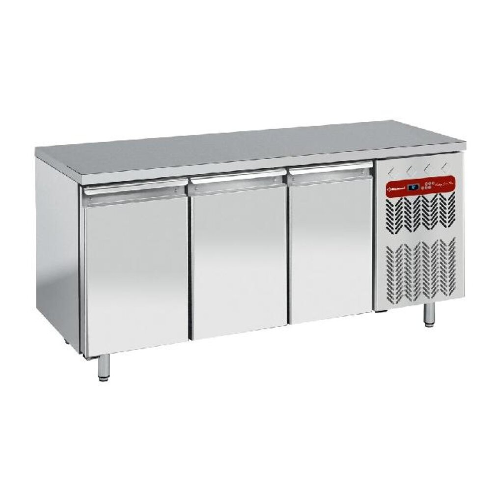 Diamond Koeltafel, geventileerd, 3 deuren en 600x400 | TP3N/H-R2 Diamond Koeltafel, geventileerd, 3 deuren en 600x400 | TP3N/H-R2