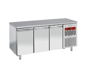 Diamond Diepvriestafel, geventileerd, 3 deuren gn 1 1 Diamond Diepvriestafel, geventileerd, 3 deuren gn 1 1