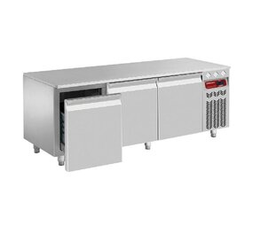 Diamond Gekoeld onderstel, 3 laden gn 1 2 + 1 3 h200 mm Diamond Gekoeld onderstel, 3 laden gn 1 2 + 1 3 h200 mm