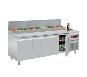 Diamond Koeltafel geventileerd, 4 deuren gn 1 1, 550 lit.& gekoelde structuur Diamond Koeltafel geventileerd, 4 deuren gn 1 1, 550 lit.& gekoelde structuur